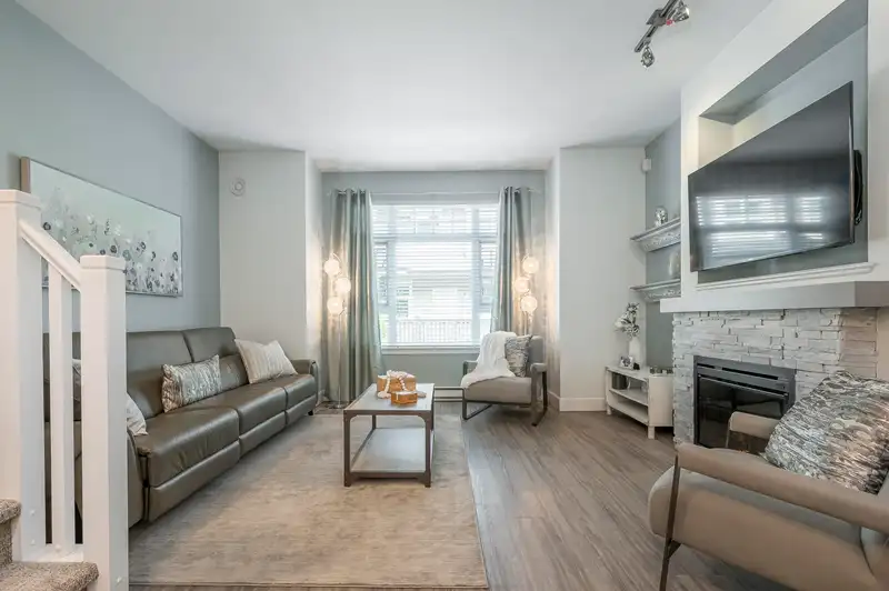 28 2979 156 STREET - photo 2 of 40