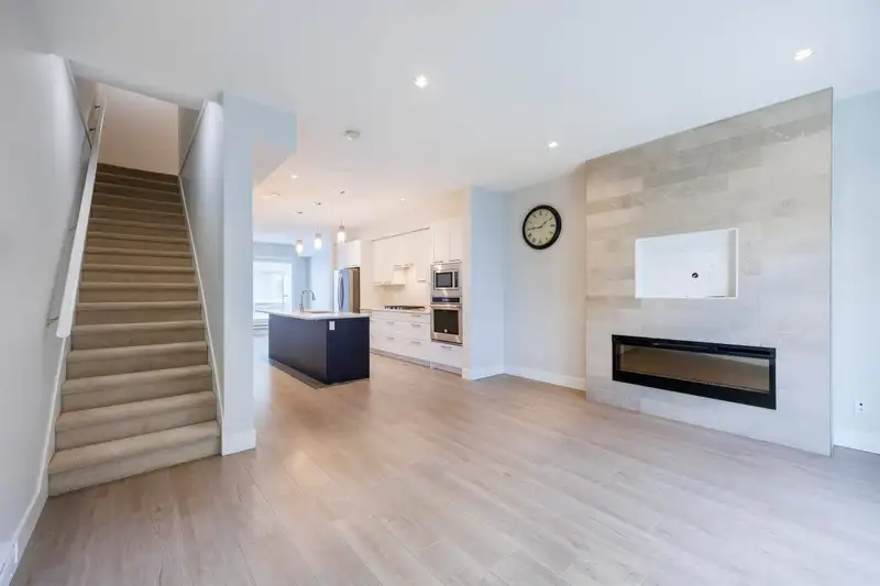 83 16336 23A AVENUE - photo 1 of 35