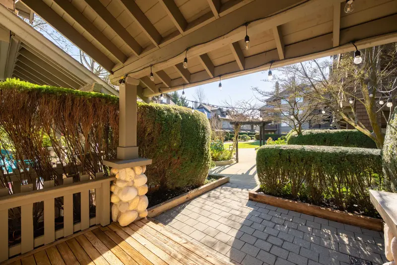 225 18 JACK MAHONY PLACE - photo 3 of 25