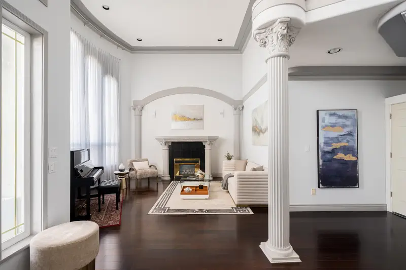 10684 AINTREE PLACE - photo 4 of 25