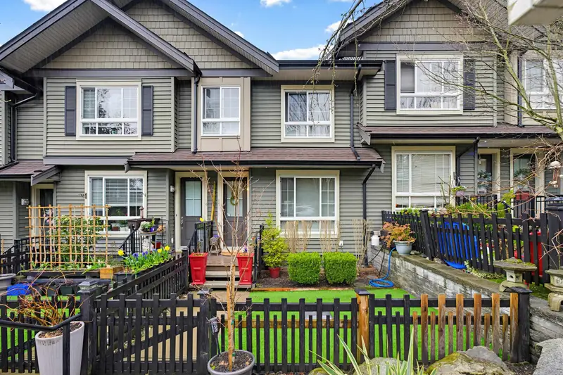 15 21867 50 AVENUE - photo 3 of 25