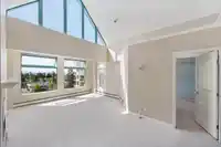 702 15466 NORTH BLUFF ROAD - thumbnail 3