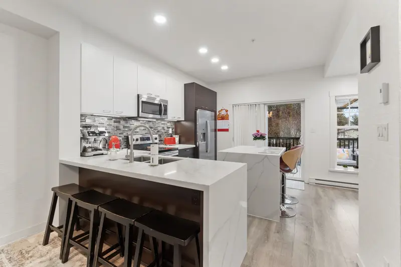 72 3010 RIVERBEND DRIVE - photo 3 of 25