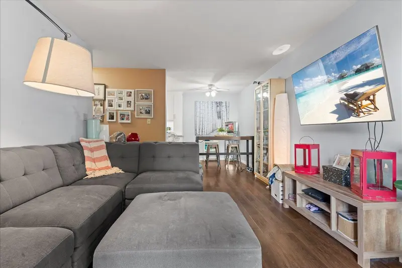 103 2567 VICTORIA STREET - photo 2 of 14