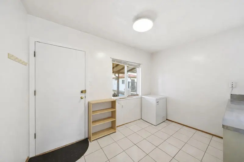 5679 CLINTON STREET - photo 4 of 25