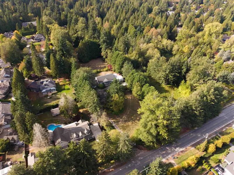 3055 140 STREET - photo 3 of 14