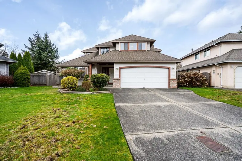 16156 94A AVENUE - photo 2 of 25