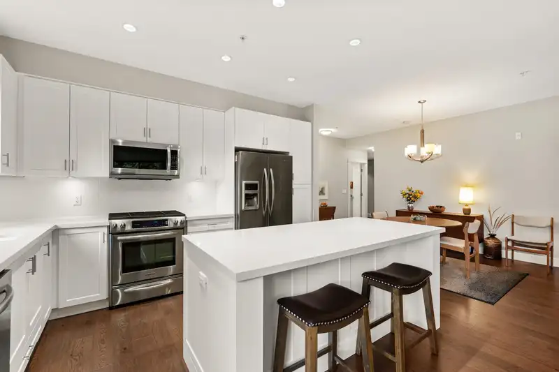 204 15145 36 AVENUE - photo 4 of 33