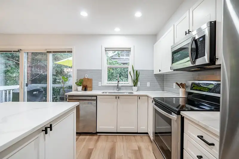 66 15168 36 AVENUE - photo 4 of 40