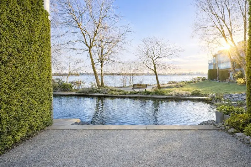 2178 E KENT AVENUE SOUTH - photo 2 of 25