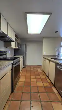 401 15025 VICTORIA AVENUE - thumbnail 14