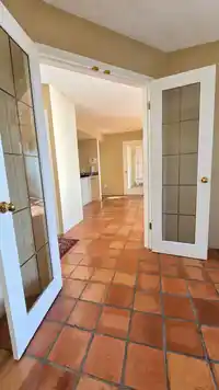 401 15025 VICTORIA AVENUE - thumbnail 5