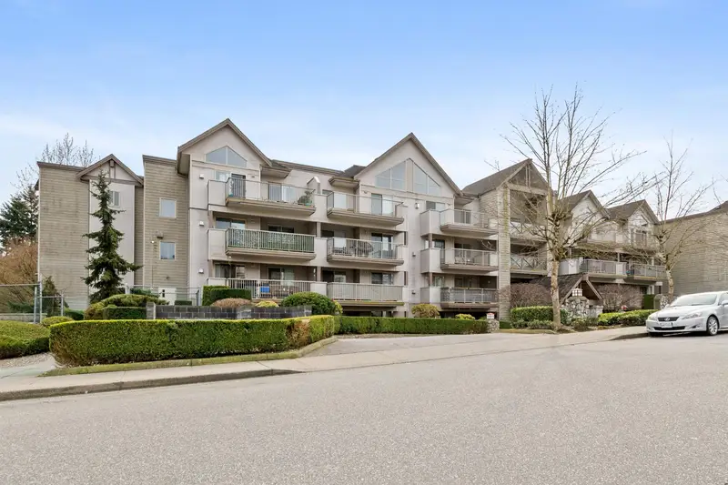 418 33478 ROBERTS AVENUE - photo 2 of 25