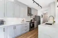 101 1551 FOSTER STREET - thumbnail 3