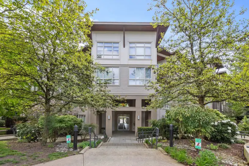 132 15918 26 AVENUE - photo 1 of 24