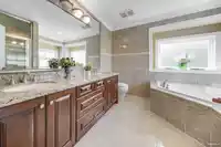 2255 135A STREET - thumbnail 27