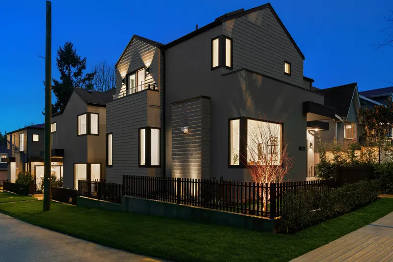 1605 E 21ST AVENUE - photo 2 of 25