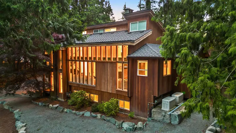 25011 FERGUSON AVENUE - photo 2 of 25