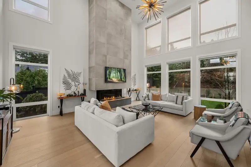 16728 MCNAIR DRIVE - photo 4 of 40