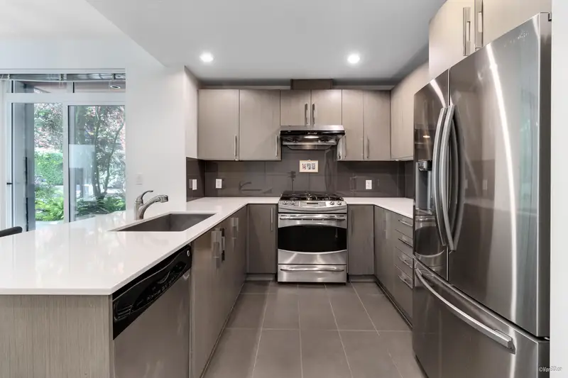 116 3479 WESBROOK MALL - photo 3 of 25