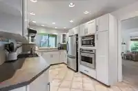 15 1725 SOUTHMERE CRESCENT - thumbnail 9