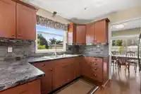 956 161A STREET - thumbnail 7