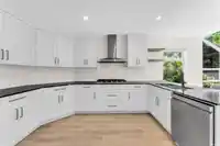3249 136 STREET - thumbnail 9
