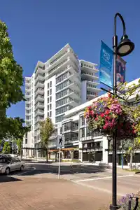 208 1342 JOHNSTON ROAD - thumbnail 2