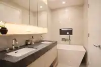 208 1342 JOHNSTON ROAD - thumbnail 18