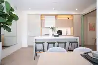 208 1342 JOHNSTON ROAD - thumbnail 8