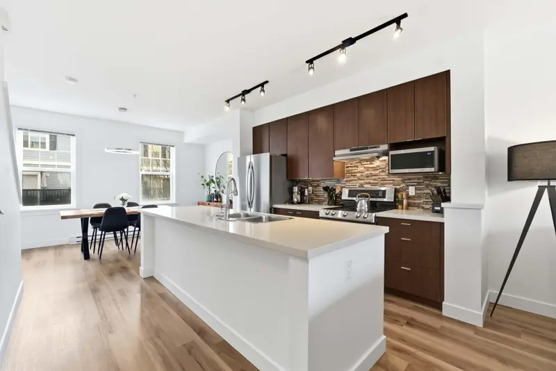 18 19572 FRASER WAY - photo 2 of 25