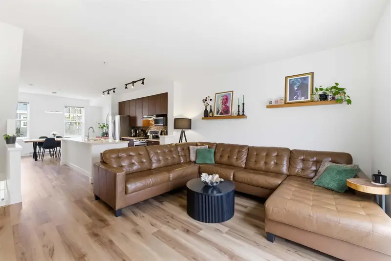 18 19572 FRASER WAY - photo 3 of 25