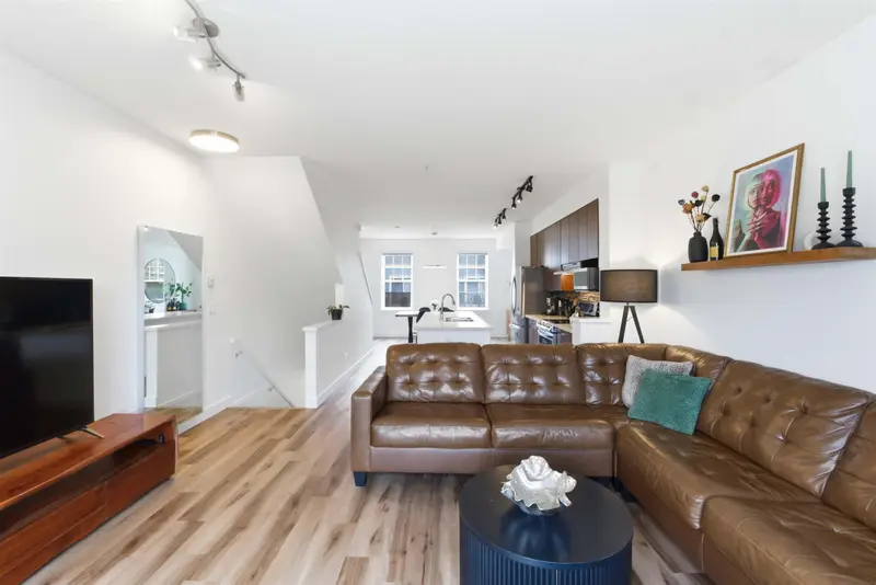 18 19572 FRASER WAY - photo 4 of 25