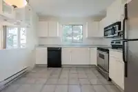 302 15440 VINE AVENUE - thumbnail 2
