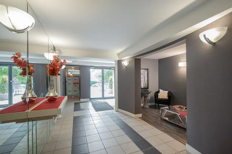 409 20245 53 AVENUE - photo 2 of 25