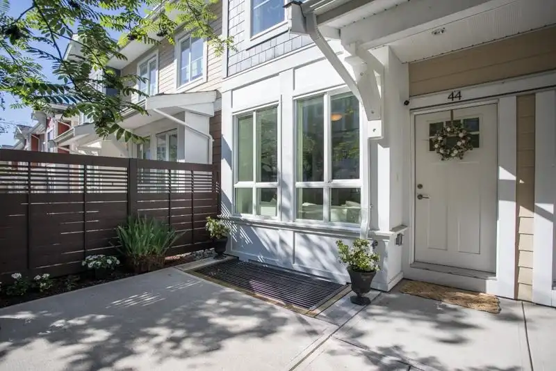 44 16561 17A AVENUE - photo 3 of 38