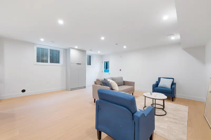 1 4855 VENABLES STREET - photo 4 of 24