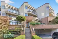 812 MAPLE STREET - thumbnail 1