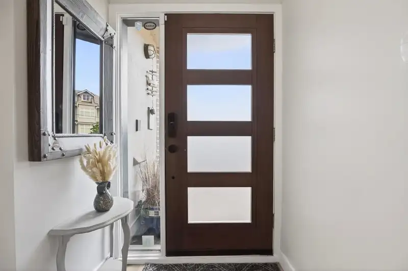 812 MAPLE STREET - photo 3 of 40