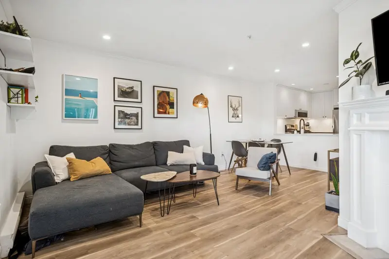 305 688 E 16TH AVENUE - photo 4 of 25