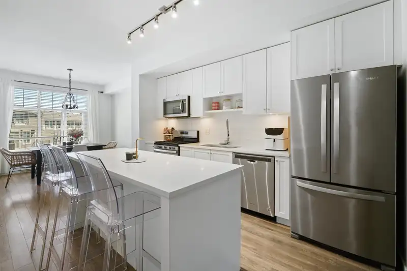 110 15268 28 AVENUE - photo 1 of 31