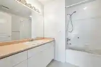 402 1765 MARTIN DRIVE - thumbnail 17