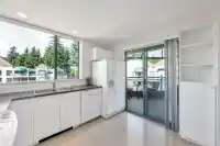 402 1765 MARTIN DRIVE - thumbnail 3