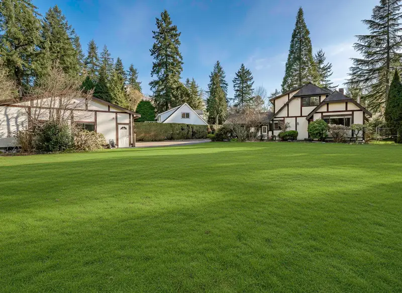 2570 142 STREET - photo 3 of 25