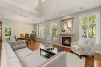 9 15715 34 AVENUE - thumbnail 1