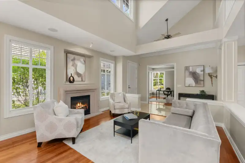 9 15715 34 AVENUE - photo 2 of 40