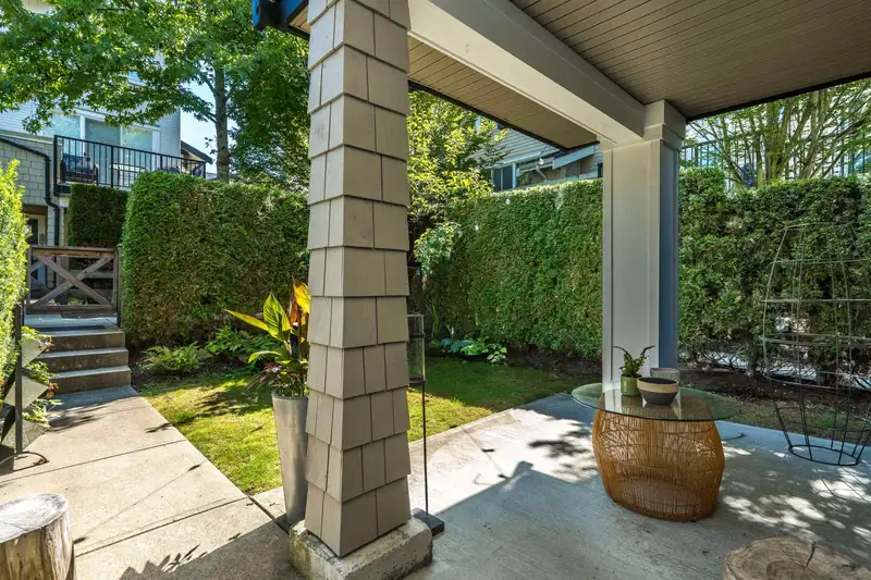 43 2450 161A STREET - photo 4 of 39