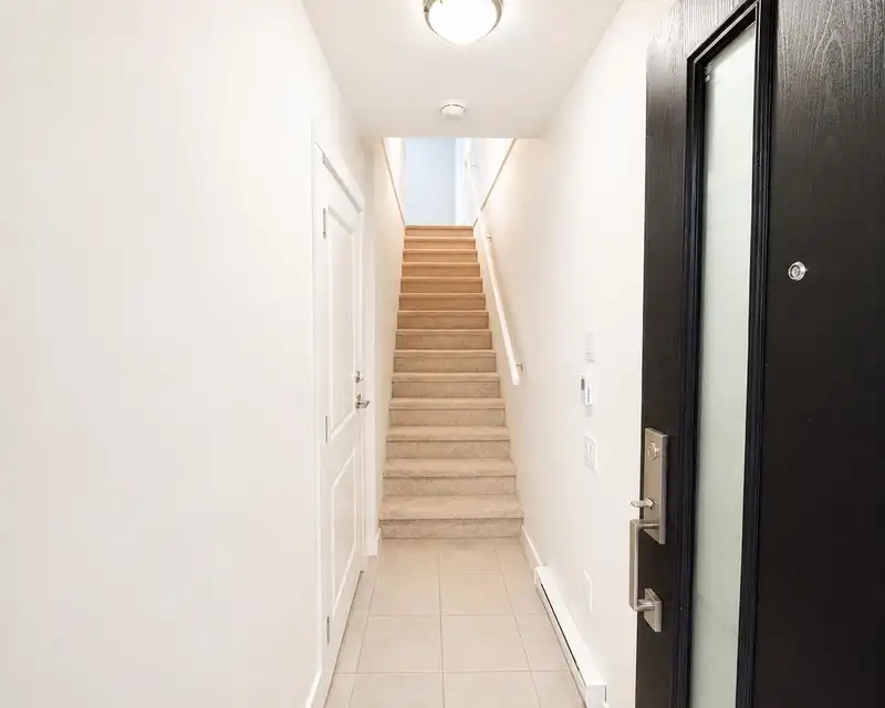 40 15828 27 AVENUE - photo 2 of 2