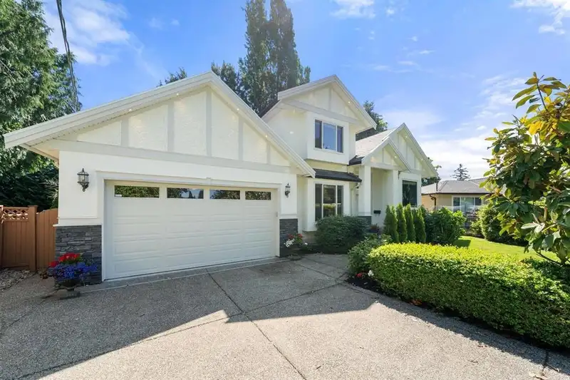 1328 STEVENS STREET - photo 2 of 25