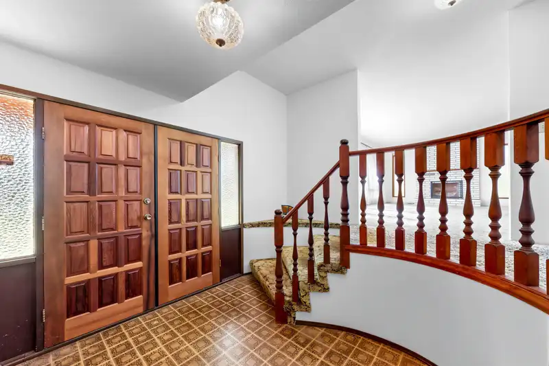 2117 180 STREET - photo 2 of 21